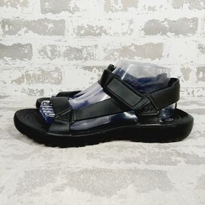 New Mudd Raina Black Flat Rubber Sandals D138